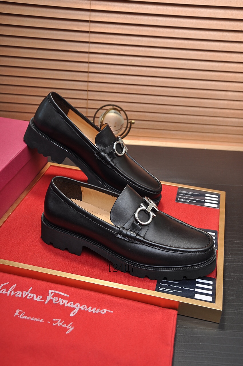 Ferragamo sz38-44 302